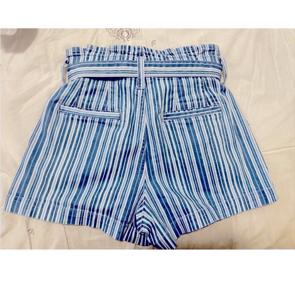American Eagle Womens Size 0 Mom Shorts Paperbag Waist Blue Striped Pleated XS - Picture 2 of 4